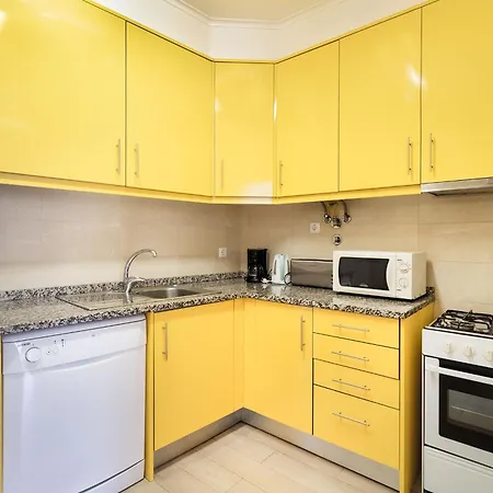 Apartment Diario De Noticias By Central Hill Apartments Lissabon