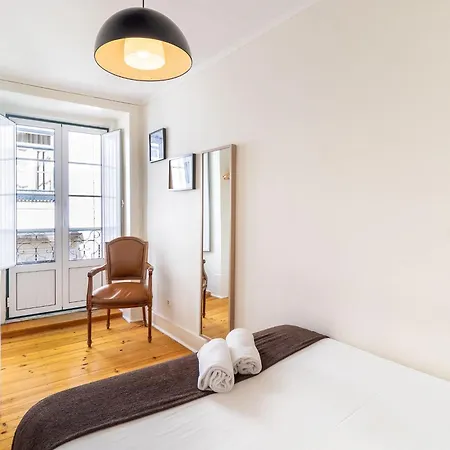 Diario De Noticias By Central Hill Apartments
