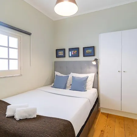 Apartment Diario De Noticias By Central Hill Apartments Lissabon