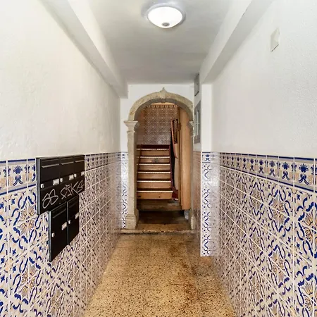 Diario De Noticias By Central Hill Apartments *